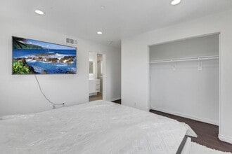 140 Liberty St in Tustin, CA - Building Photo - Building Photo