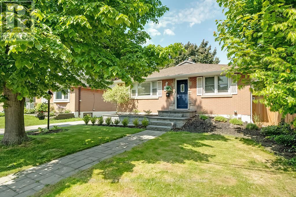 66 E 41st St in Hamilton, ON - Building Photo