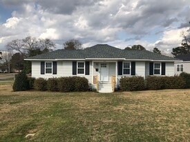 200 E C St in Erwin, NC - Building Photo