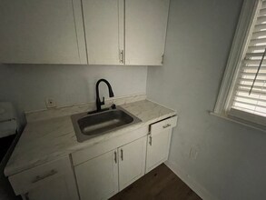 1019 Combs St in Jackson, MS - Building Photo - Building Photo