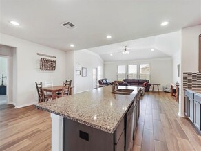 32646 Timber Point Dr in Brookshire, TX - Building Photo - Building Photo
