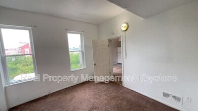 429 Island Ave in Mckees Rocks, PA - Building Photo - Building Photo