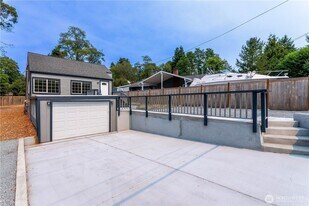 2644 SW 112th St in Seattle, WA - Building Photo