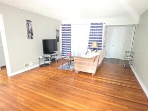 2350 S Erie St in Wichita, KS - Building Photo - Building Photo