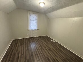 526 Paine Ave in Toledo, OH - Building Photo - Building Photo