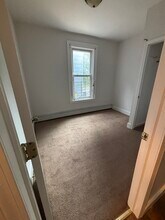 101 Bristol St, Unit SecondFloor in New Haven, CT - Foto de edificio - Building Photo