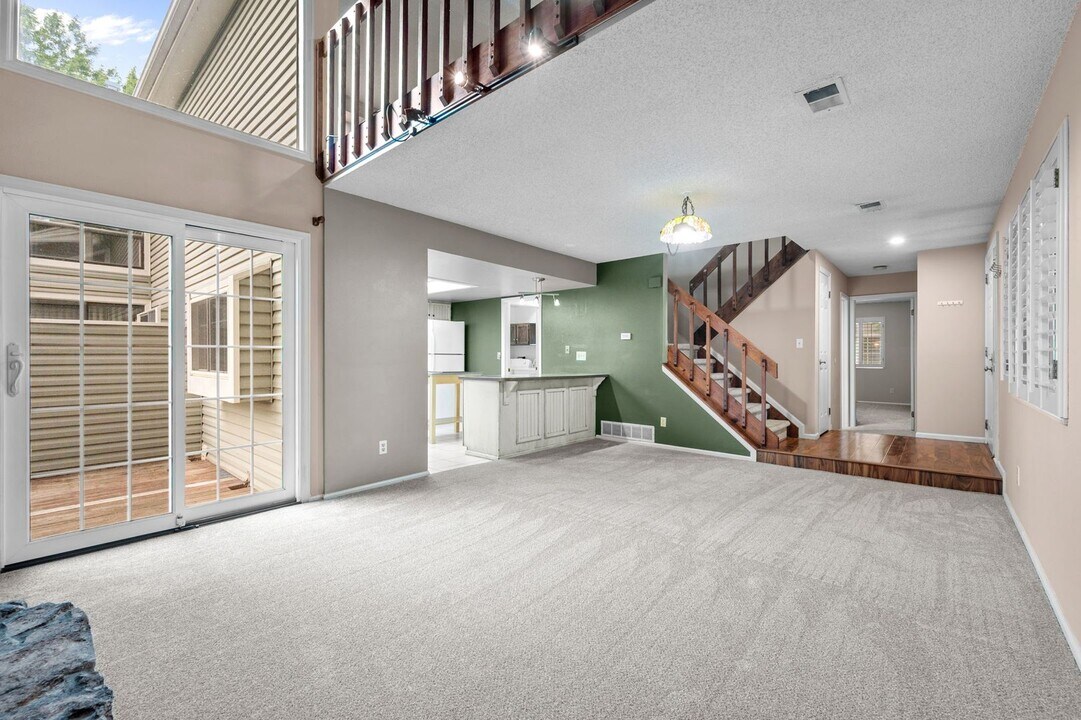 12501 E Evans Cir in Aurora, CO - Foto de edificio