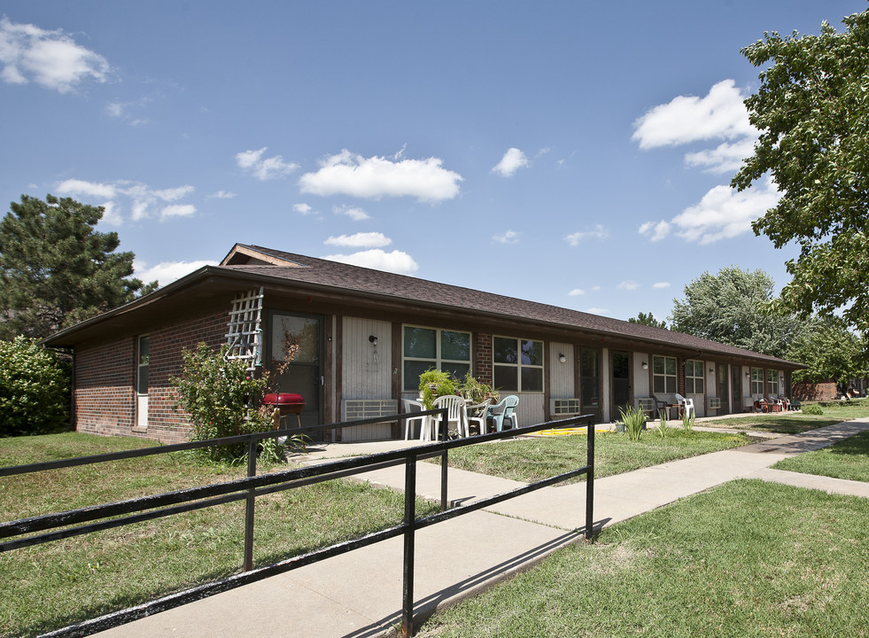 Sunflower Senior Apartments in Andover, KS - Foto de edificio