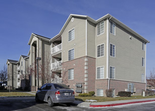 Parkgate Apartments in Salt Lake City, UT - Building Photo - Building Photo