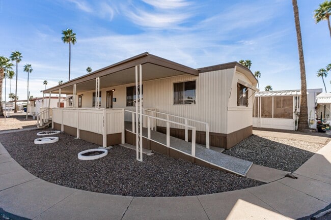 2701 E Allred Ave in Mesa, AZ - Building Photo - Building Photo