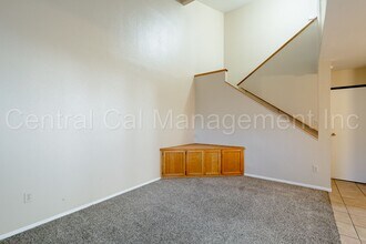 8502 Laborough Dr in Bakersfield, CA - Building Photo - Building Photo