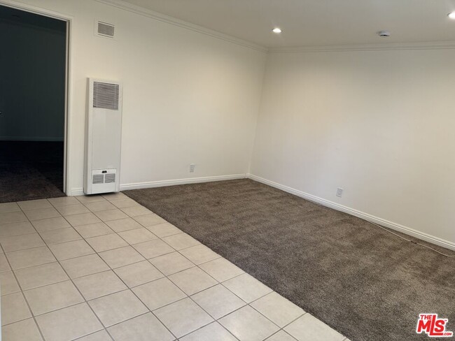 2400 Vanderbilt Ln in Redondo Beach, CA - Building Photo - Building Photo