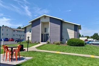 Adams Square in Spokane, WA - Building Photo - Building Photo