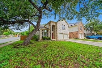 525 Thurber Dr in Schertz, TX - Building Photo - Building Photo
