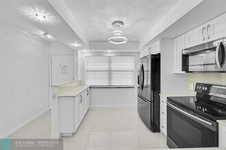 3005 Portofino Isle in Coconut Creek, FL - Building Photo - Building Photo