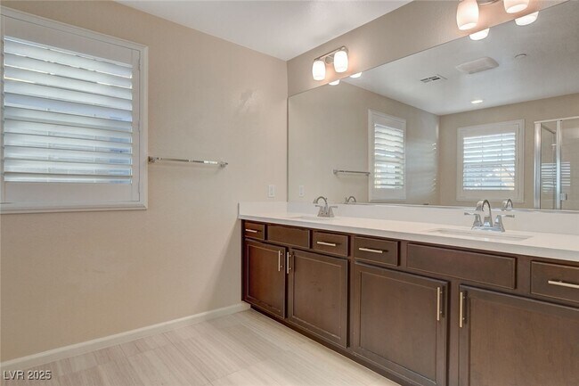 property at 3036 Pavilio Dr