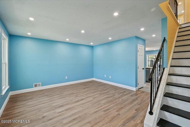 1333 Paris Ct in Lakewood, NJ - Building Photo - Building Photo