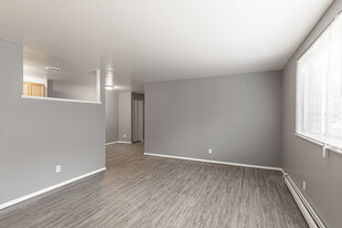 Ferncrest Apartments in Cincinnati, OH - Building Photo