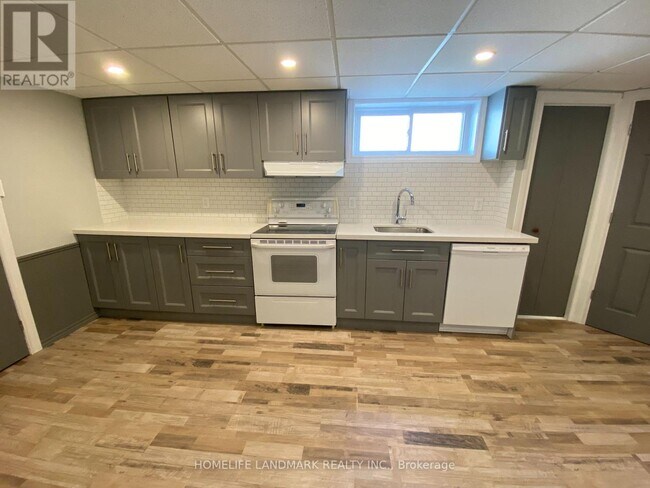 11 Pindar Crescent in Toronto, ON - Building Photo - Building Photo