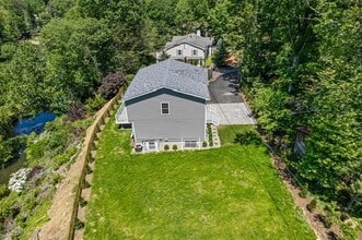 377 Jeffrey Pl in Valley Cottage, NY - Building Photo - Building Photo
