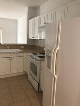 1650 NE 33rd Ave in Homestead, FL - Foto de edificio - Building Photo