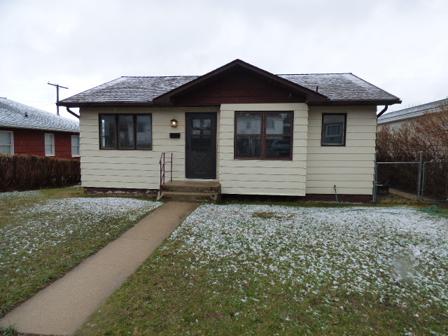 1309 W Water St in Lewistown, MT - Building Photo