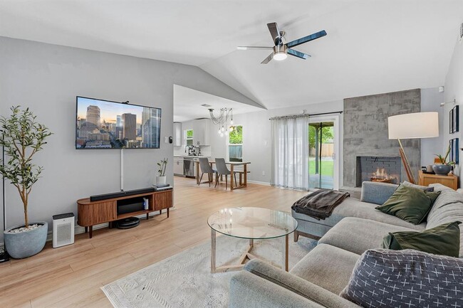 5804 Brook Valley Dr in Austin, TX - Building Photo - Building Photo