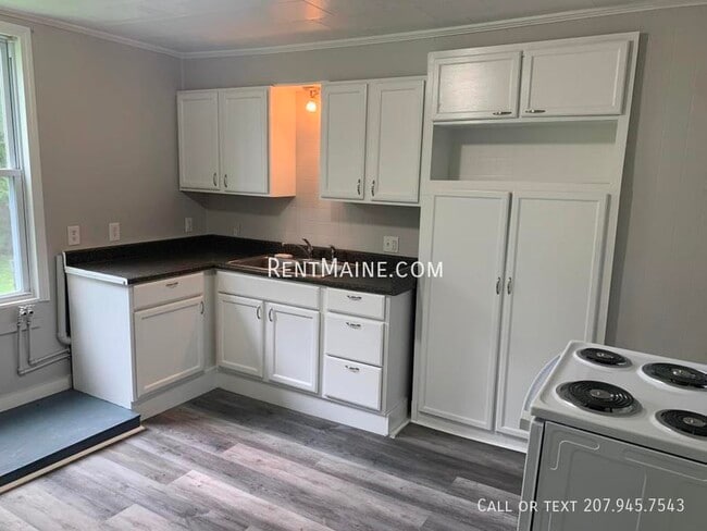 34 6th St in Old Town, ME - Building Photo - Building Photo