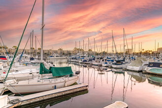 The Promenade at Marina City Club in Marina Del Rey, CA - Building Photo - Building Photo