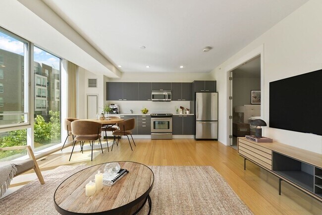 2 Earhart St in Cambridge, MA - Building Photo - Building Photo