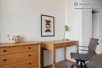 105 Duane St in New York, NY - Building Photo - Building Photo