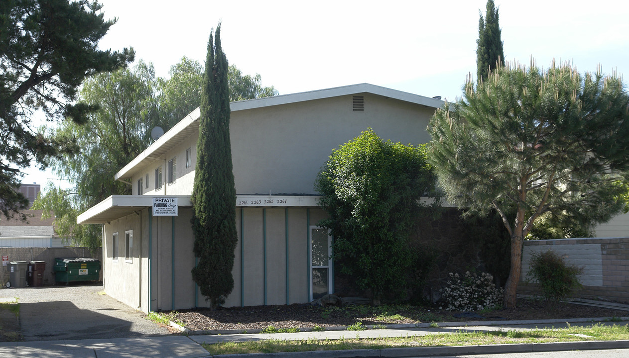 2261-2267 Chestnut St in Livermore, CA - Building Photo