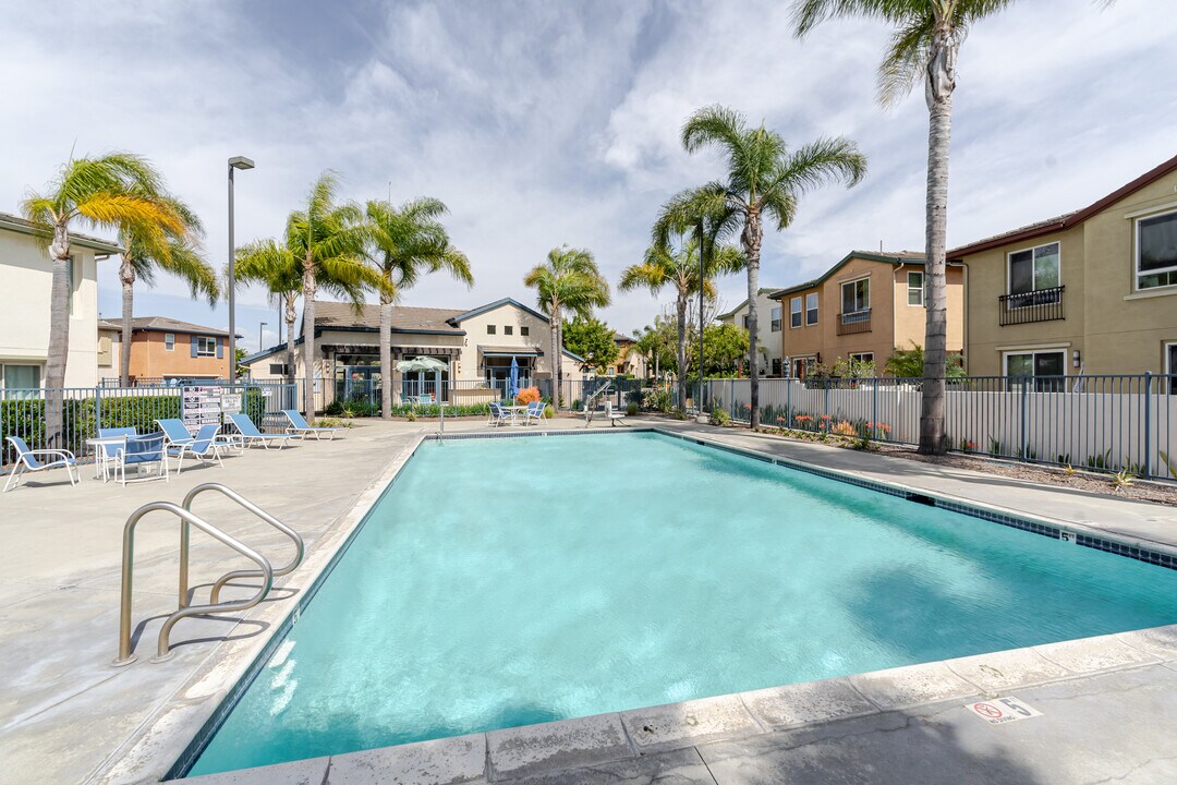 12017 Rock Creek Ct in Hawthorne, CA - Building Photo