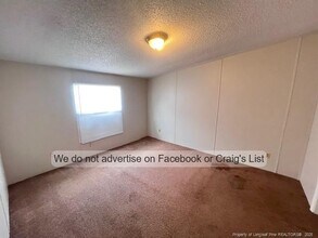 1409 Darby Dr in Raeford, NC - Building Photo - Building Photo