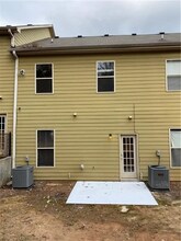 303 Bonnes Dr in Stonecrest, GA - Building Photo - Building Photo