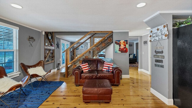 316 Jacobs Creek Park Rd in Canyon Lake, TX - Building Photo - Building Photo