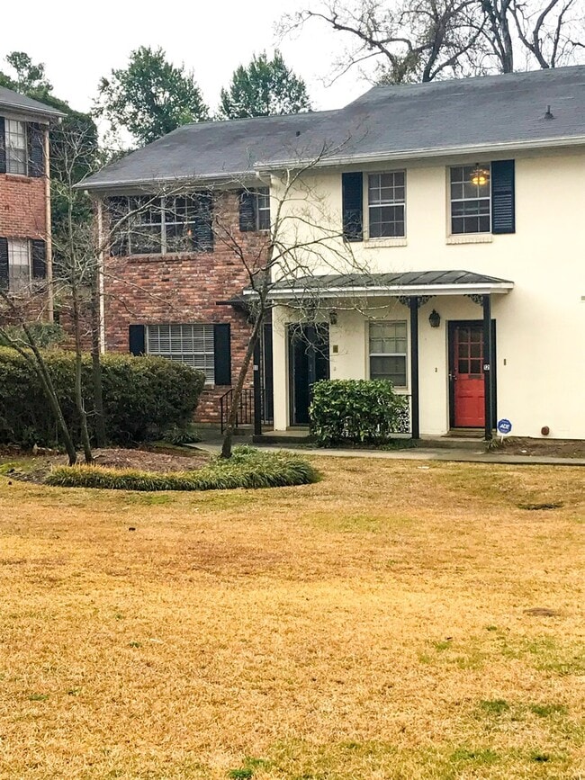 property at 2846 Walton Wy
