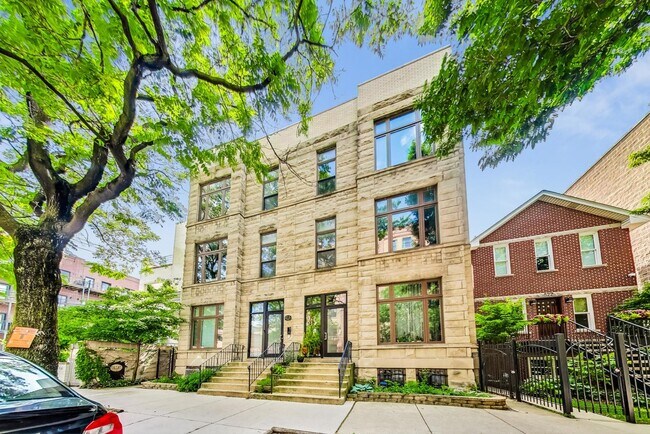 property at 520 N Noble St