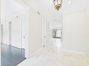 7608 Del Monte Dr in Houston, TX - Building Photo - Building Photo