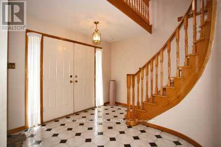 4461 Weymouth Commons Crescent in Mississauga, ON - Building Photo - Building Photo