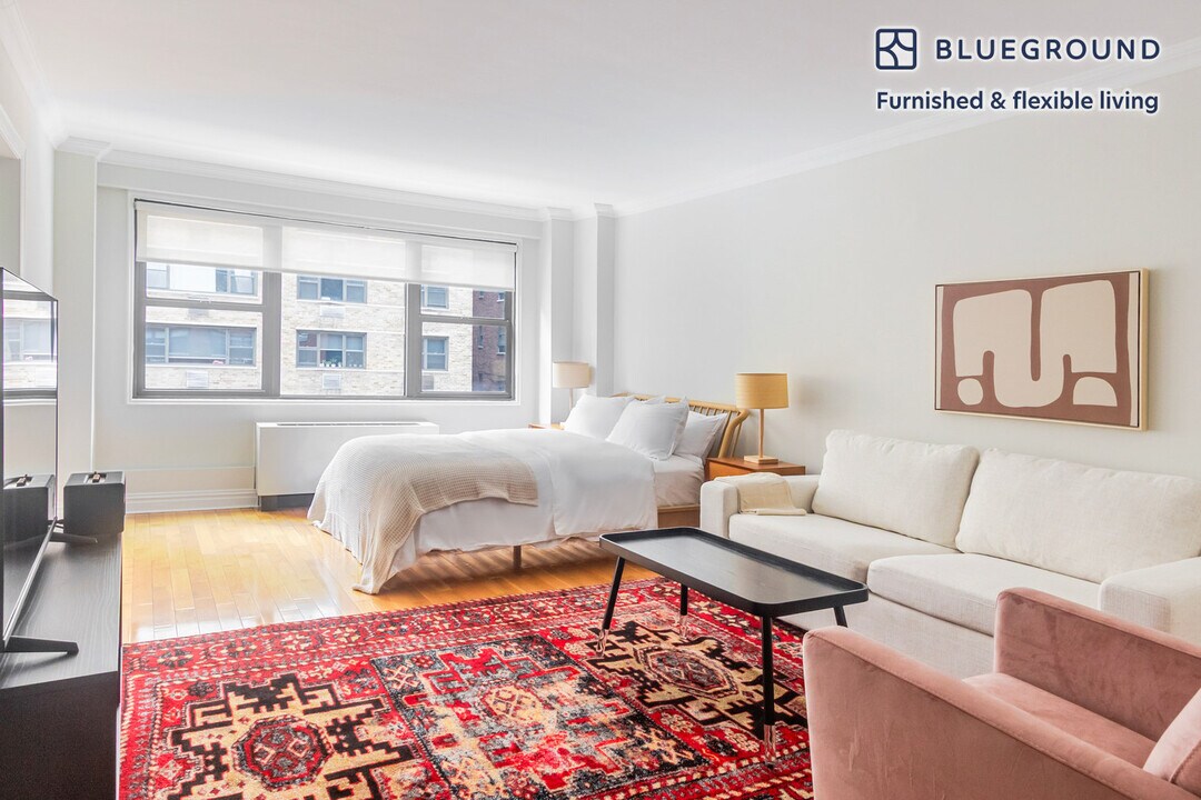 141 E 33rd St in New York, NY - Building Photo