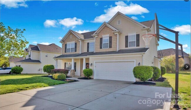 6115 The Meadows Ln in Harrisburg, NC - Building Photo - Building Photo