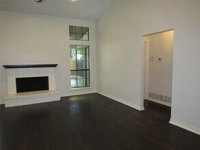 2308 Crestmeadow St, Unit 6420 in Denton, TX - Building Photo - Building Photo