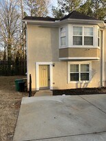 2942 Fields Dr in Stonecrest, GA - Building Photo