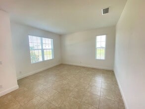 4957 Olivia Ct in St. Cloud, FL - Building Photo - Building Photo