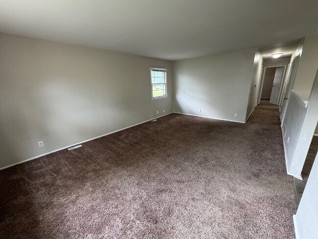 2751 N Vassar Ave in Wichita, KS - Building Photo - Building Photo