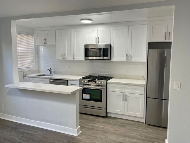 property at 1925 Tenth St