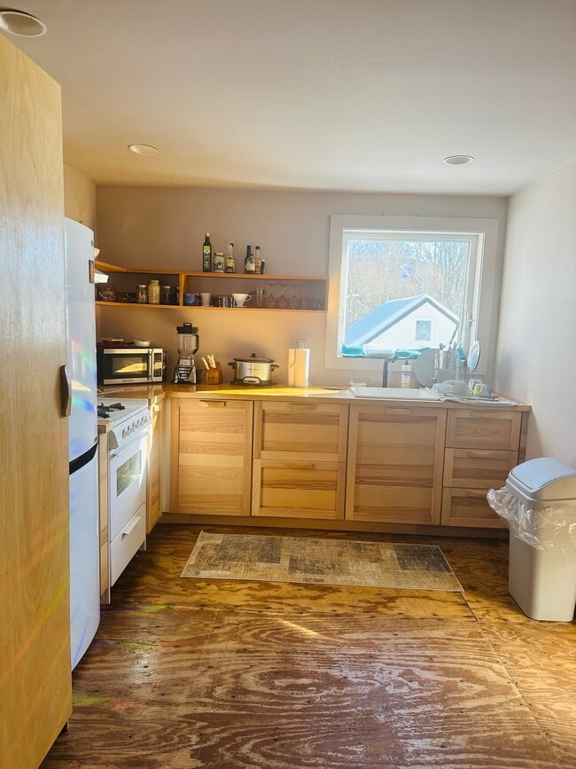 51946 NY-10 in Bloomville, NY - Building Photo - Building Photo