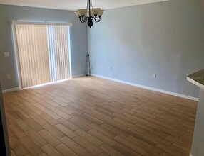 31810 Inkley Ct in Wesley Chapel, FL - Foto de edificio - Building Photo