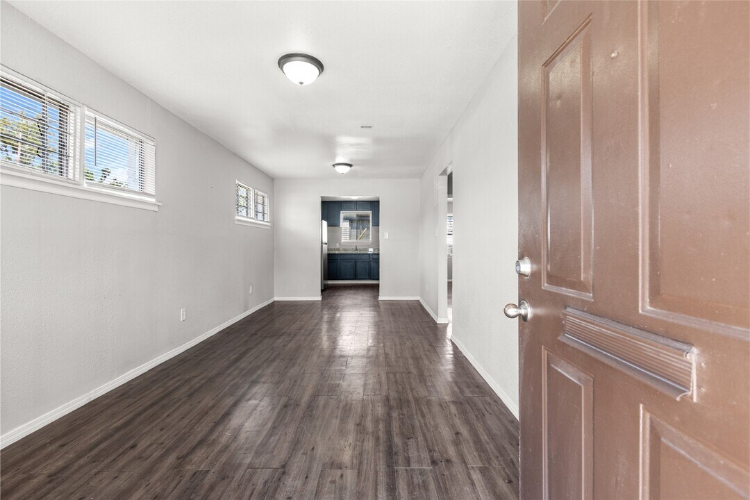 5706 Pickfair St in Houston, TX - Building Photo